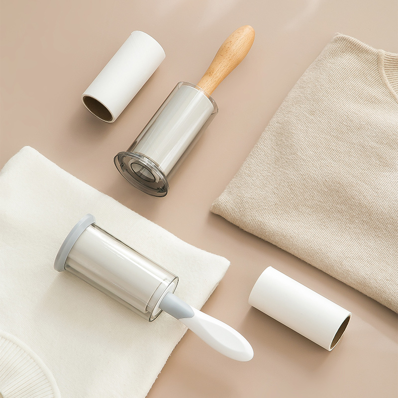 Adhesive can be torn with fur roller paper rolling paper paper with sticky paper clothes to brush the sticky drum