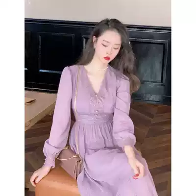 Bring your own soft light gentle sweet temperament fairy romantic V collar lace stitching long sleeve dress women 2021 early autumn