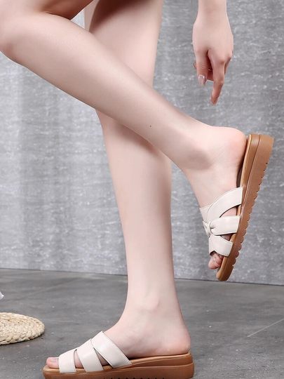 Genuine Leather Middle-Aged Slippers, Non-Slip Soft Sole, Rubber Sole, Mom's Shoes, Casual Large Size Slip-On Slippers for Women, Suitable for Outdoor Wear