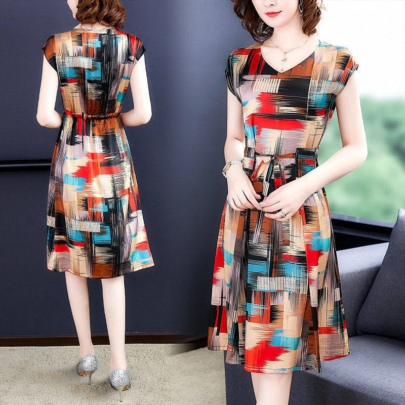 Summer 2020 new women's fashion temperament versatile dress ladies short sleeves V-neck large size thin midi skirt