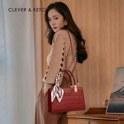 Красная сумка через плечо для невесты, подарок на день рождения