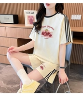 Абрикосовый костюм Т248