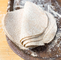 Dumpling skin sugar noodle sugar authentic handmade maltose noodle cake 80 after 90 nostalgic childhood snacks thin skin 2