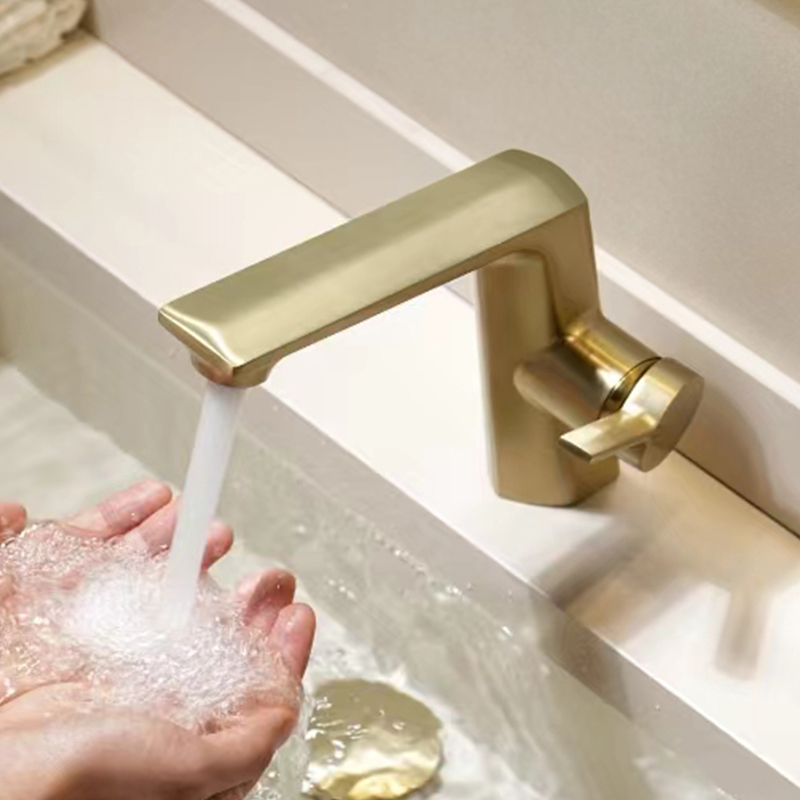 Brushed Gold Light Luxury Washbasin Faucet Bathroom Nordic Bathroom Cabinet Basin Hot and Cold Water Faucet All-Copper White Brushed Gold Light Luxury Washbasin Faucet Bathroom Nordic Bathroom Cabinet Basin Hot and Cold Water Faucet All-Copper White
