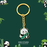 Держа бамбуковую панду