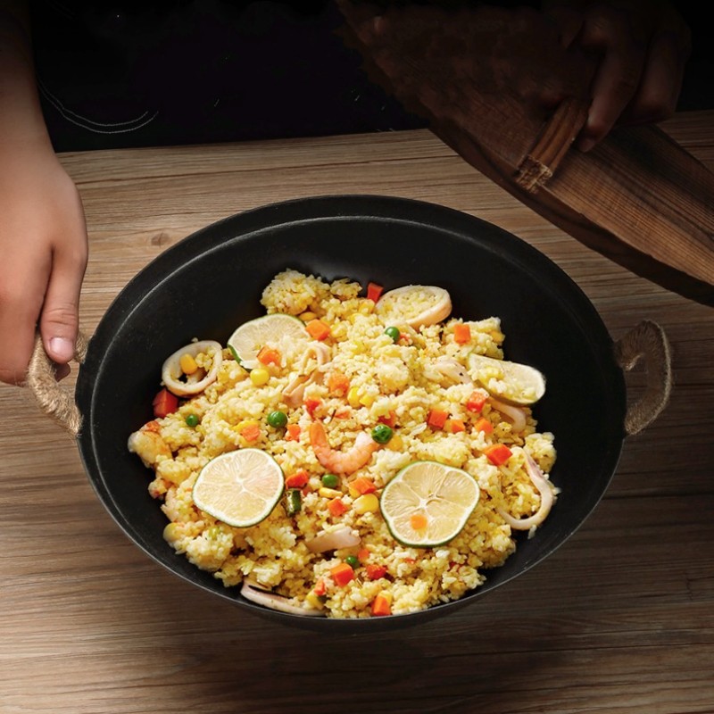 Cast iron pan old household fried cooker stew cooker double ear fried cooker without coating non-sticky cooker gas stove