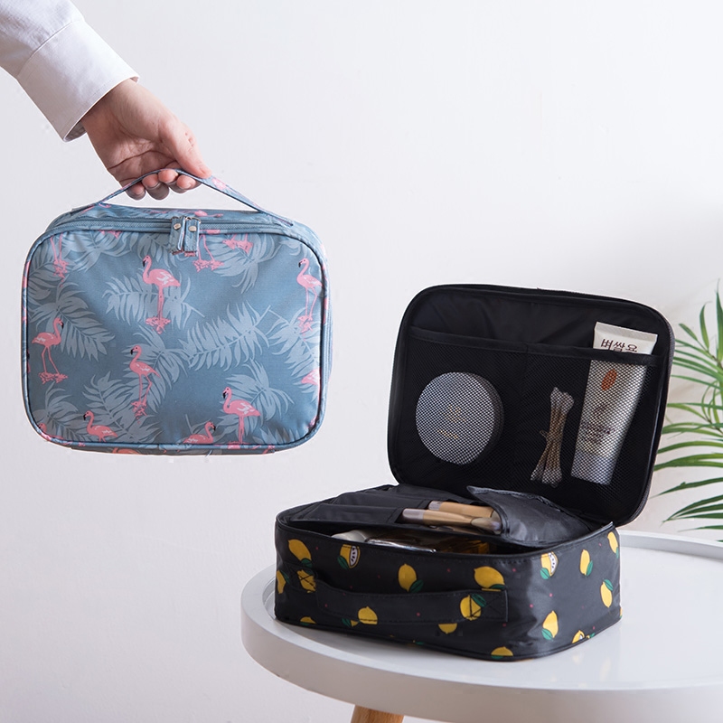 Makeup bag women's sentiment 2020 new super fire in air collection bag portable minimal waterproof wash package box