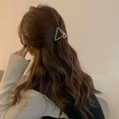 Grab clip Korean elegant temperament triangle BAO WEN resin small clip headdress exquisite hairclip back head hair accessory female summer