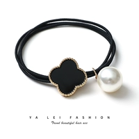 Черная четырехлистная трава с жемчужиной (с защитной пленкой)