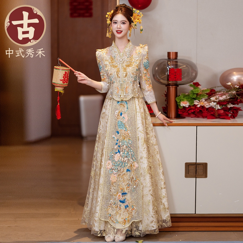 High-End Champagne-Colored Xiuhe Suit, Chinese-Style Bridal Wedding Dress, Gold Peacock Feather Heavy Sequin Embroidery, Toast Dress