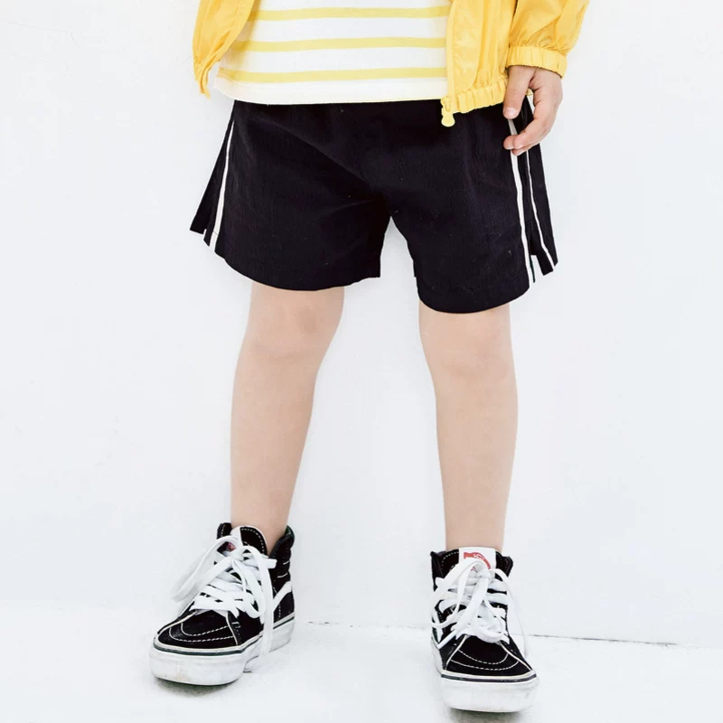 Small shorts for boys, thin children's trousers for leisure