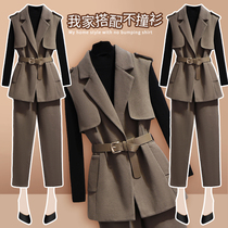 Professional clothing temperament goddess fan early autumn 2021 new three-piece fashion vest suit suit two-piece suit
