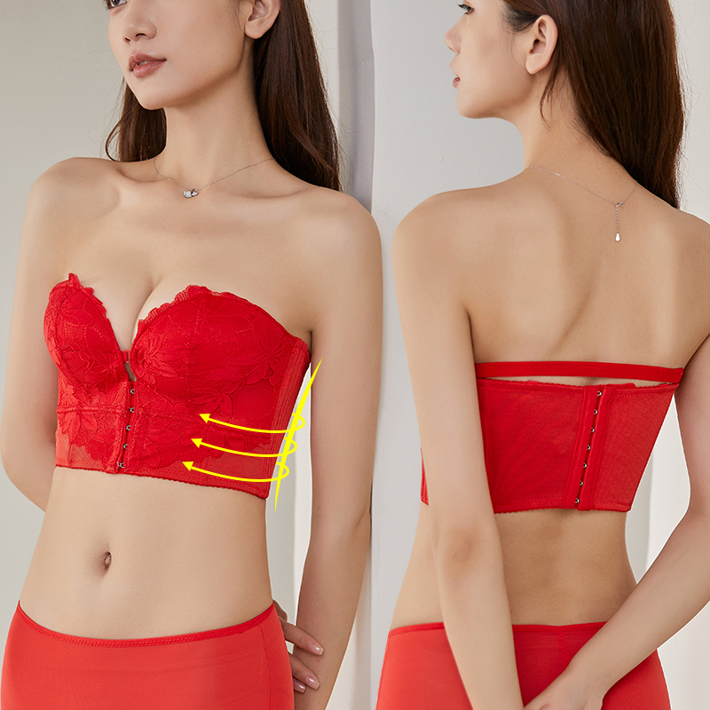 Strapless underwear gathers the pair of breasts to correct the artifact to prevent sagging
