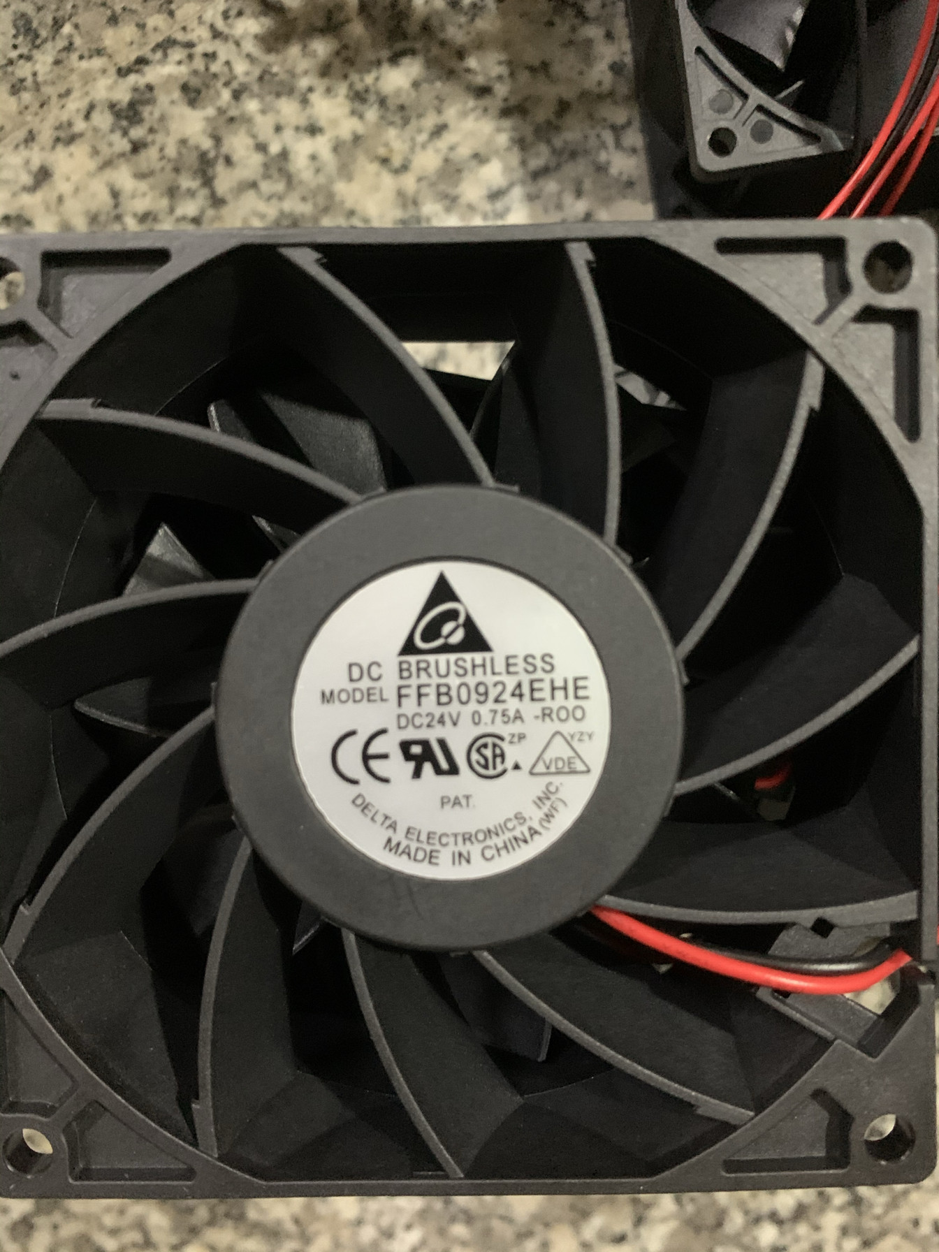 原装 台达  FFB0924EHE 24V 0.75A 9038 9CM  ABB 变频器 风扇