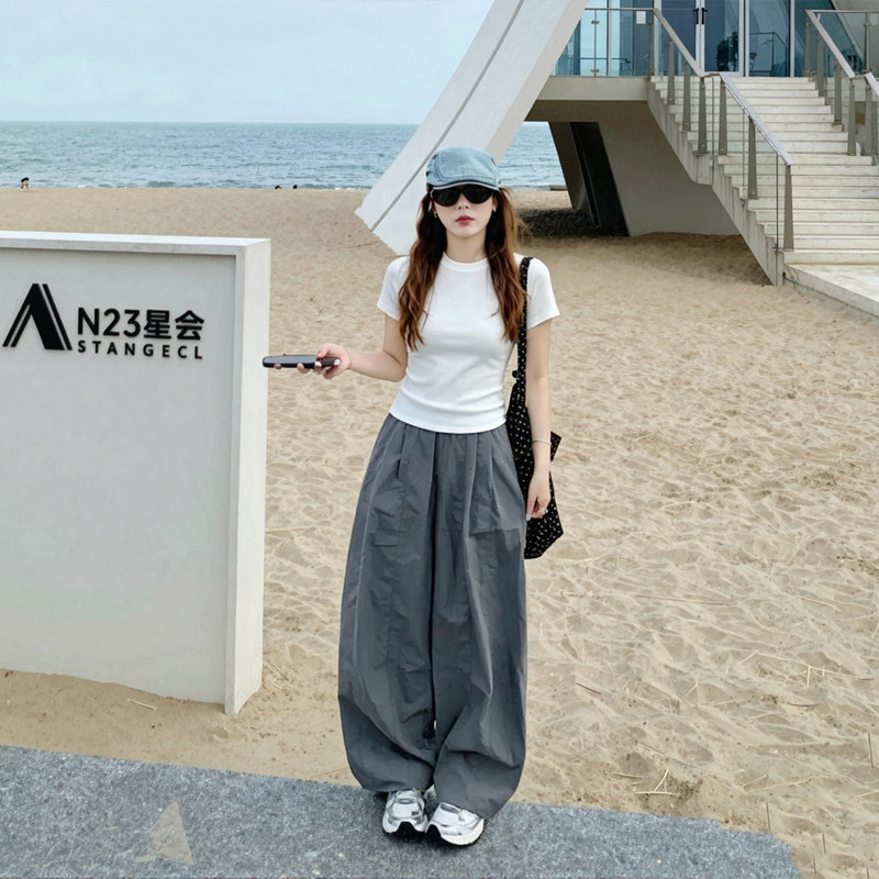Women's White Short-Sleeve T-Shirt with Regular Shoulders, 2026 New Popular Summer Slim-Fit Round-Neck Top, Stunning Korean Style Women's White Short-Sleeve T-Shirt with Regular Shoulders, 2026 New Popular Summer Slim-Fit Round-Neck Top, Stunning Korean Style