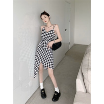 Black and white plaid bump color hanging band dress woman French style small crowd superior irregular pure desire wind goddess Fan Liandress Skirt Tide