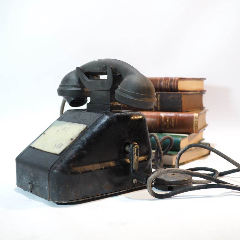 (Yao Lan) Hand rocking pieces antique old nostalgic nostalgic props Cultural Revolution Telephone folk Magnet Objects Ancient Playpeople