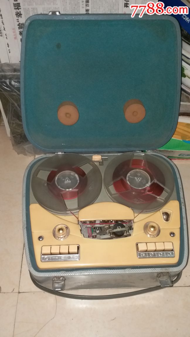 Shanghai Recording Equipment Factory Materials First Vacuum Pipe Recorder