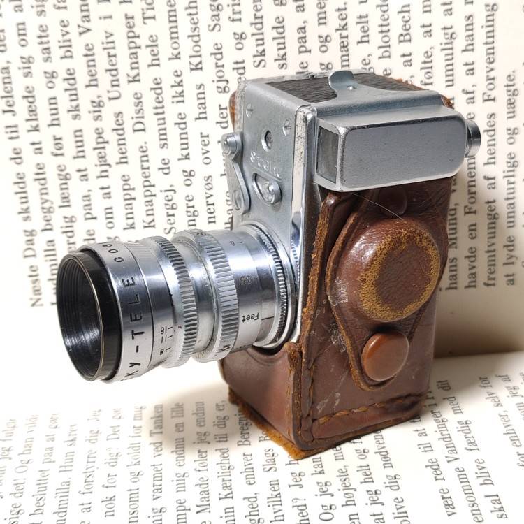 (Yao Lankaku) 1950 Miniature Old Mini Mini StekyIII Small Spy Camera Machinery Glue Roll Pocket