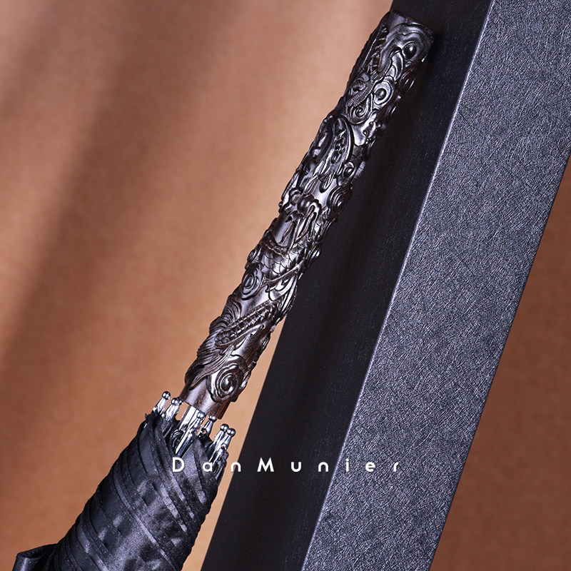 Original embossed dragon sandalwood handle umbrella large men's business long handle umbrella straight pole automatic double anti-wind and rain umbrella