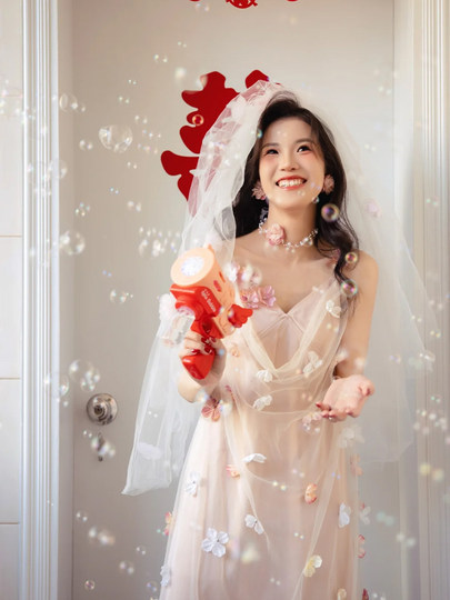 Engagement and Wedding Celebration Special Handheld Fireworks Bubble Machine, Wedding Games, Wedding Dressing Gown, Bridesmaid Photo Props