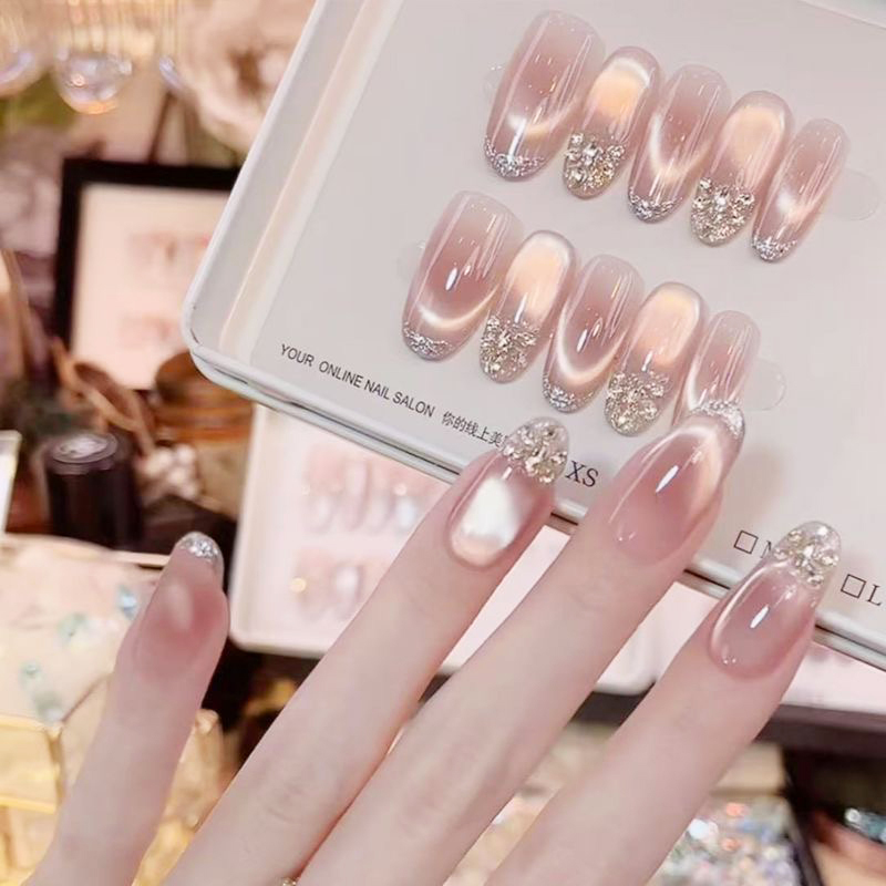 Purely Handmade Wearable Nails, Nude Cat-Eye Nail Patches, Medium Length, 2026 New Style, French Style, Brightening, Bride Taking Wedding Photos