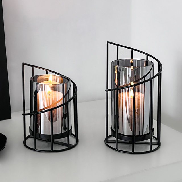Light Luxury Ornaments, Simple and Modern European-Style Black Iron Candle Holder, Romantic Atmosphere in the Restaurant, Candlelight Dinner Decoration