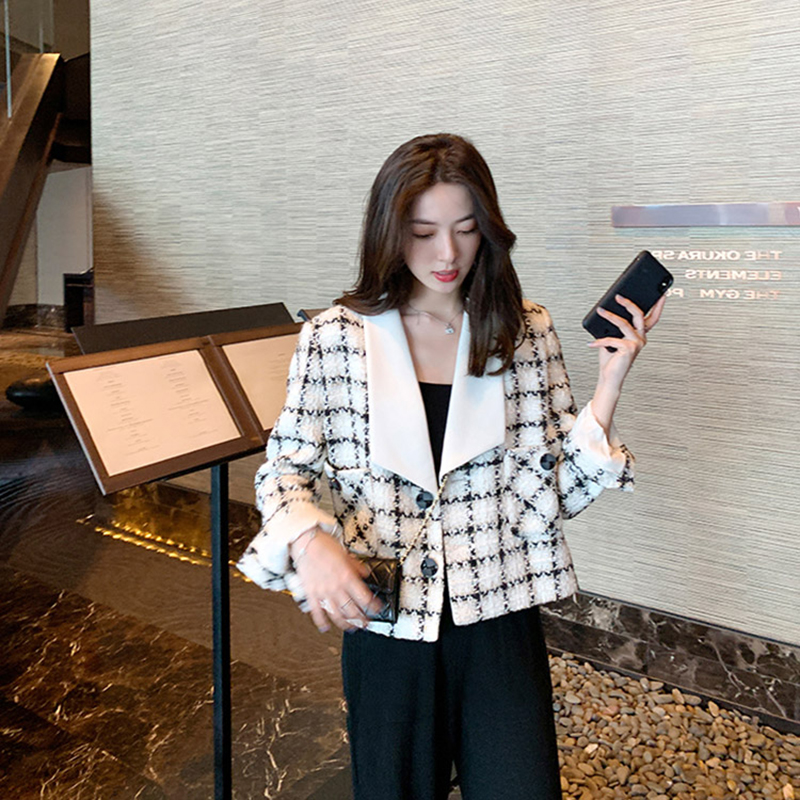 Autumn clothes 2020 The new French style small fragrant name Yuanyuan Wind jacket Women's autumn and winter 100 hitch a short blouses of blouses