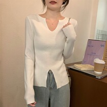 Slim-fitting slit V-neck knitted bottoming shirt for women spring and autumn 2023 new design niche top for small people