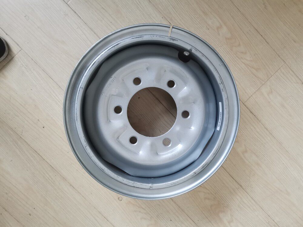 Wuzheng three-wheel original steel ring 650–16 front and rear wheel steel ring soaring 15001600 gold luck tiger Xiang Yunhu