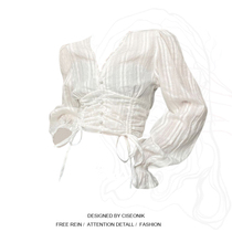 Large size Xiaokui slightly fat (pure white flower marriage) pure desire style V-neck against the sky slimming lace shirt womens chic top