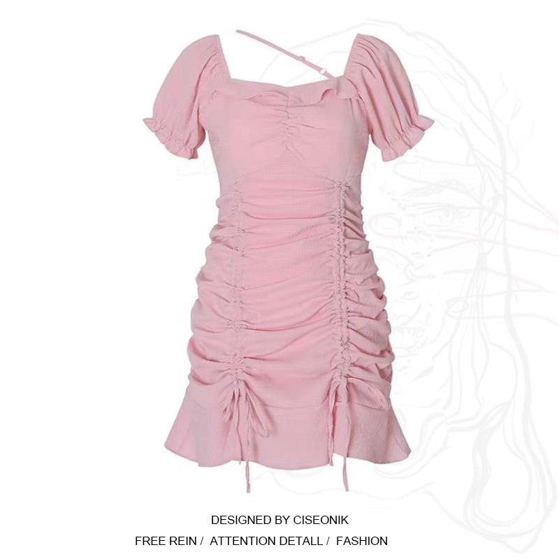 Large size women's fat sister 2021 spring and summer dress gentle wind design small group short sleeve square collar wrinkled skirt