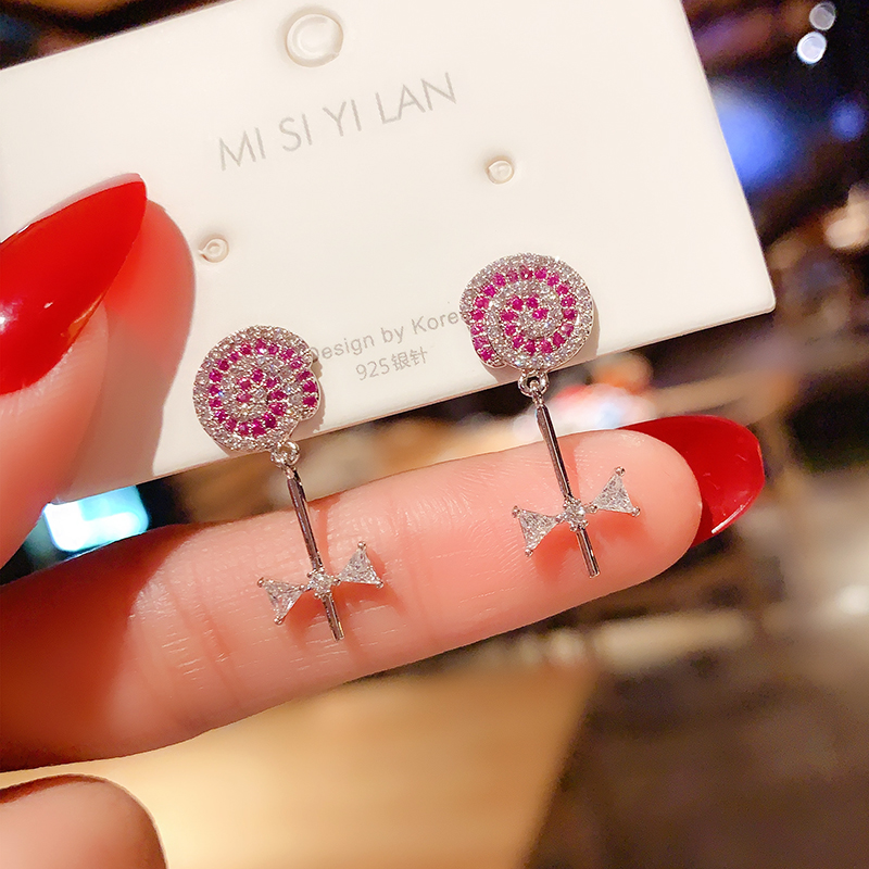 Korean small crowddesign Cute Stick Candy Earrings East Big Door Small Minimalist Stylish Ear-free Ear Clip