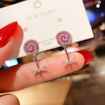 Korean small crowddesign Cute Stick Candy Earrings East Big Door Small Minimalist Fashion Ear-less Ear Clip