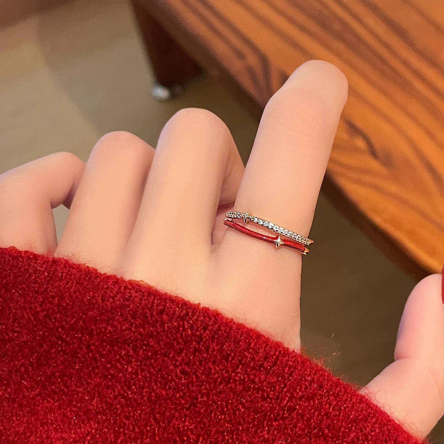Star Red Retro Niche Design Light Luxury High-End Open Ring for Women 2025 New Popular Index Finger Tail Ring