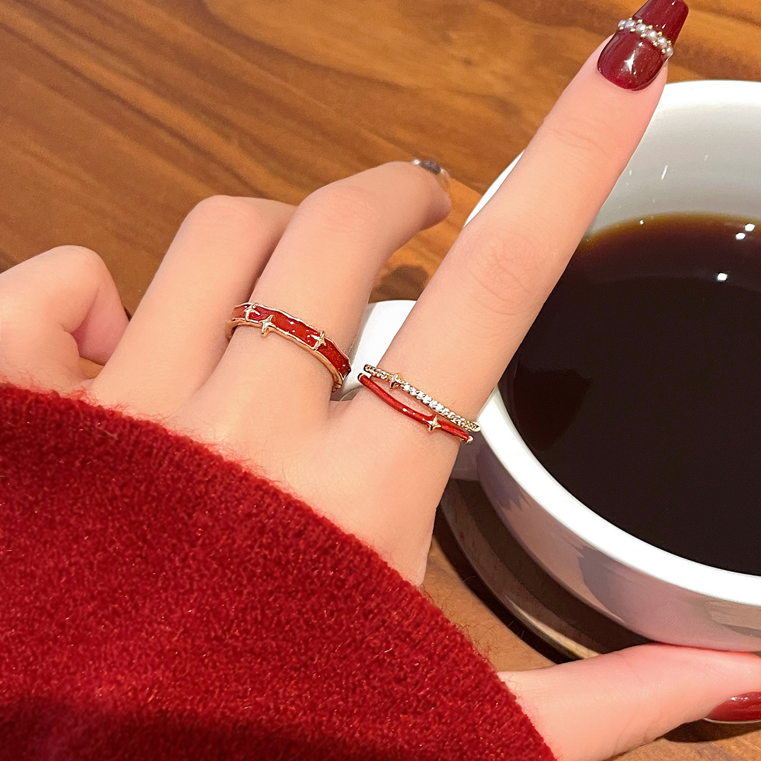 Star Red Retro Niche Design Light Luxury High-End Open Ring for Women 2025 New Popular Index Finger Tail Ring