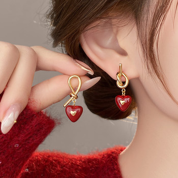 Red Heart-Shaped Earrings for Women, Unique and Beautiful Earrings, 2026 New Hot Style, High-End, Light Luxury, Elegant and Stylish Ear Accessories