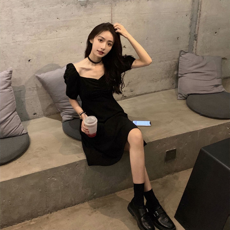 Hepburn-Style Black Dress for Women, 2026 Summer New Model, Elegant Petite Square-Neck French Little Black Dress