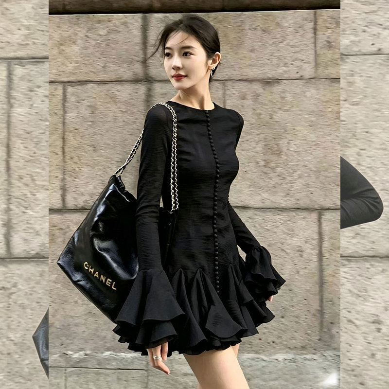 French Hepburn-Style Dress A-Line Short Skirt for Women 2026 New Style Ruffled Black Bell-Sleeve Dress
