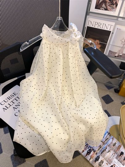 miu风波点系带挂脖雪纺衬衫女夏季宽松遮肚子娃娃衫超仙无袖上衣