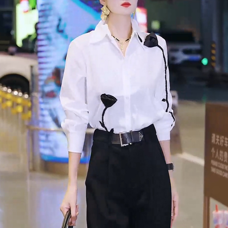 High-End Fashion Elegant White Three-Dimensional Rose Long-Sleeve Shirt for Women, New Spring and Autumn Design, Beautiful and Trendy Top