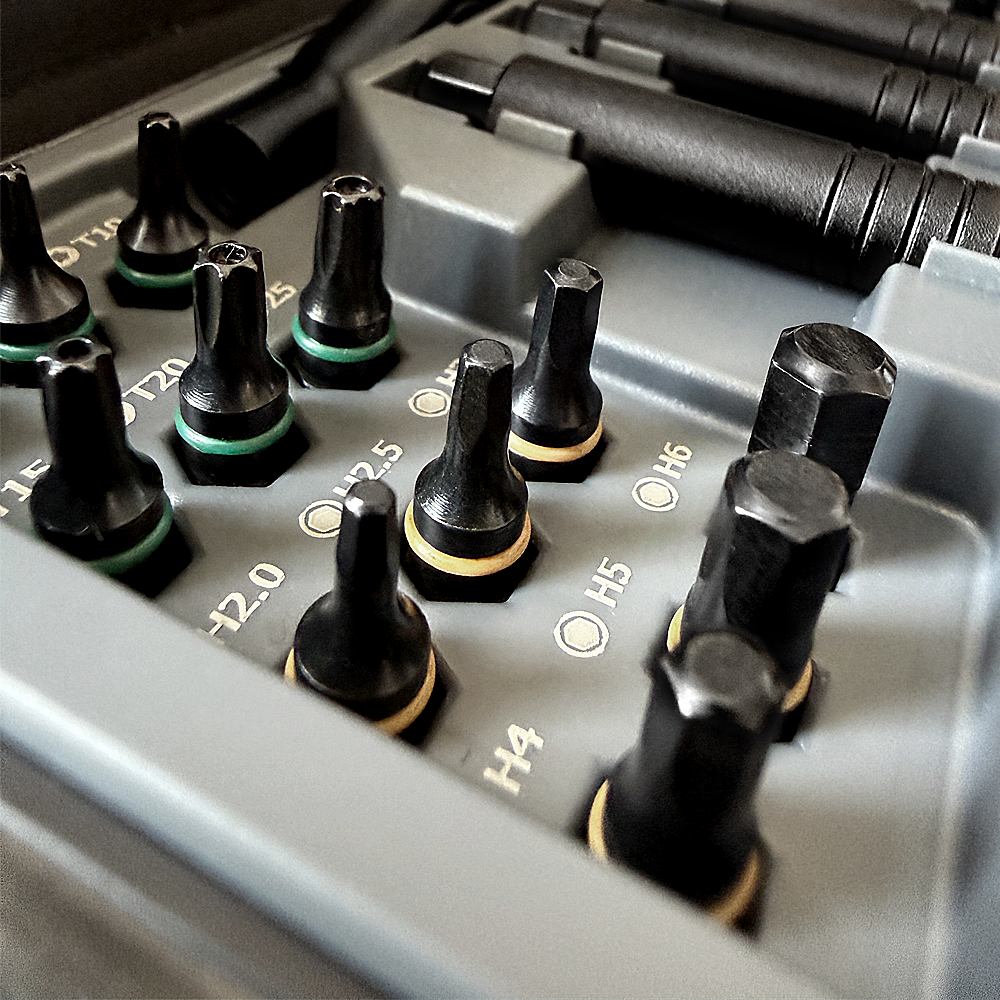 New 24-in-1 Ratchet Screwdriver Set Combination Household Wrench Screwdriver Tool Multifunctional S2 Bit Multi-Purpose