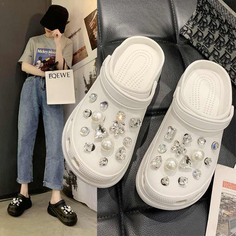 Women's Croc Shoes Summer Style with Accessories Diamond Thick Sole Increased Outer Wear Pearl Rhinestone Platform Non-Slip Baotou Sandals