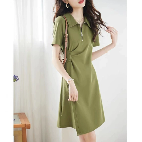 Брендовое приталенное платье, высокая талия, А-силуэт, воротник поло