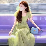 Брендовое зеленое платье, рукава фонарики