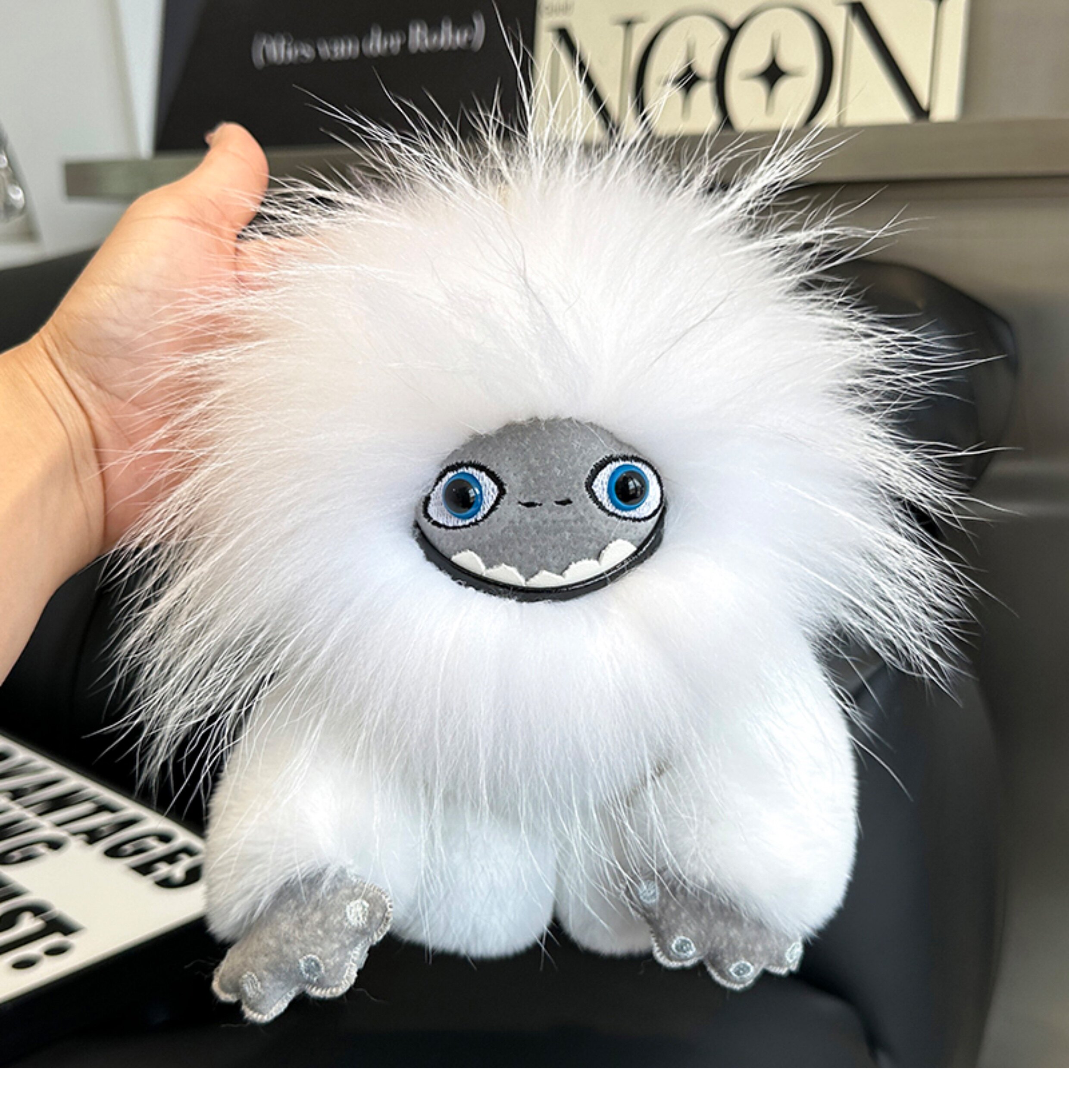 真獭兔毛雪怪小怪兽包包挂饰可爱毛绒狮子皮草钥匙扣雪人奇缘公仔-阿里巴巴