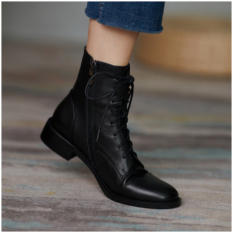 Martin boots women's British style 2022 autumn and winter new leather all-match short boots plus velvet black flat single boots