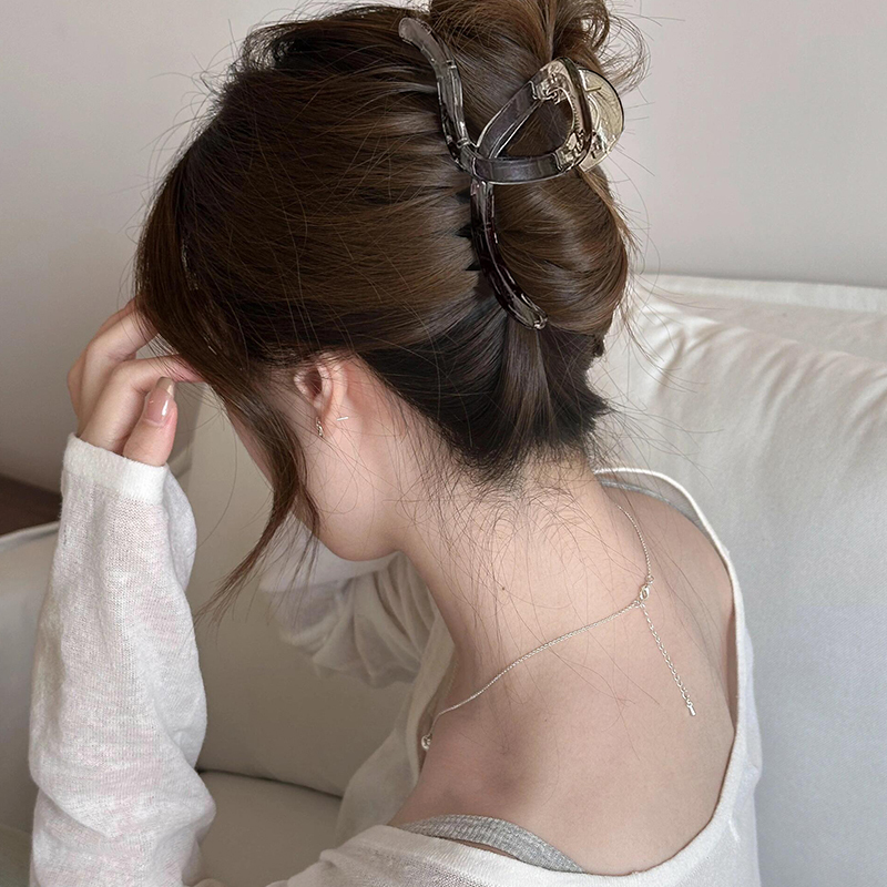 Geometric Line Hair Clip for the Back of the Head, Large Acrylic Shark Clip, Ice-Clear, Versatile, High-End Hair Accessory for Women Geometric Line Hair Clip for the Back of the Head, Large Acrylic Shark Clip, Ice-Clear, Versatile, High-End Hair Accessory for Women