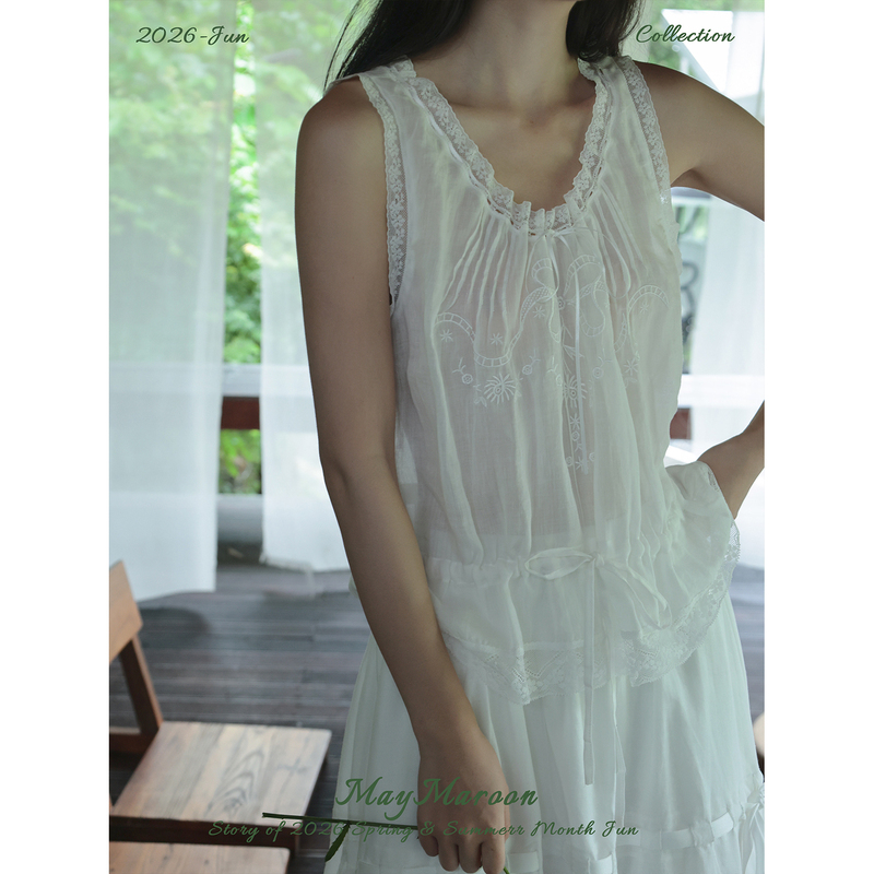 Maymaroon "Little Jasmine" Ramie French-Style Heavy Embroidery Off-Shoulder Lace Drawstring Waist Shirt Vest Maymaroon "Little Jasmine" Ramie French-Style Heavy Embroidery Off-Shoulder Lace Drawstring Waist Shirt Vest