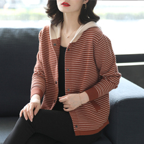 Dittudun stitch sweatshirt autumn new female Korean version with hat-shirt temperament short style Lazy Striped Sweater Coat